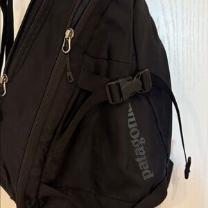 Patagonia Sling Bag Like New Black No signs of wear